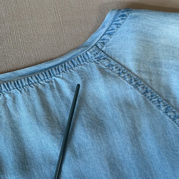 Anthropologie Cloth & Stone Chambray T Shirt Coastal Cowgirl Boho Chic Farmer - Picture 7 of 12